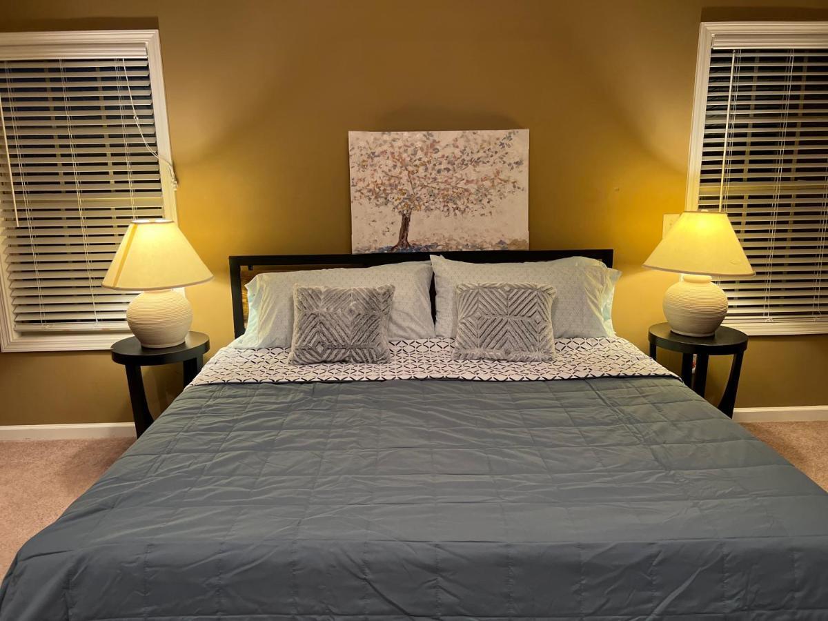 Five Stars Luxury Home Clarksville Exterior photo